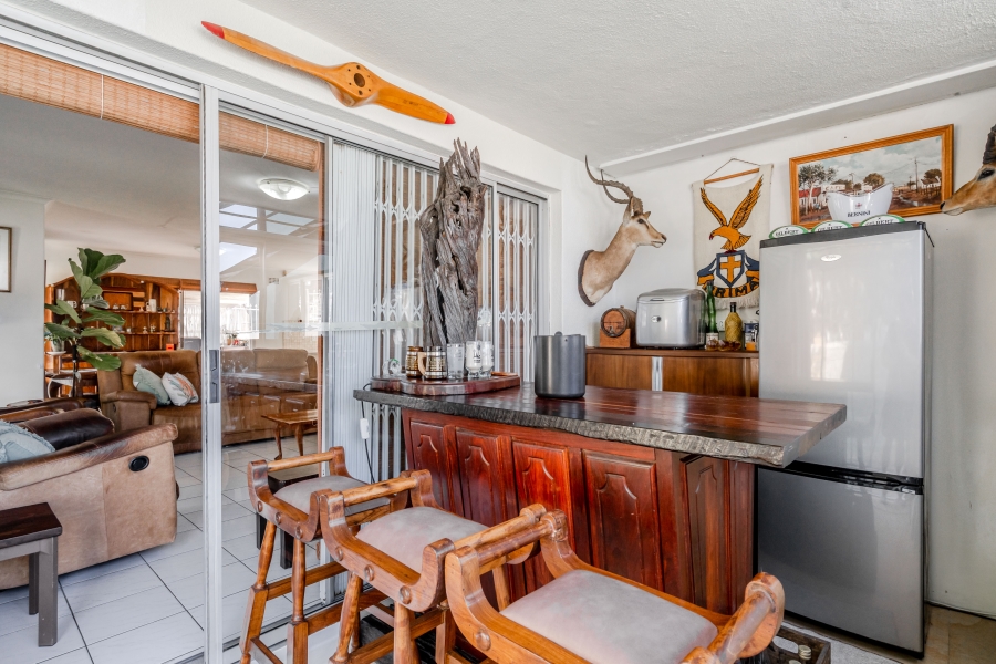 4 Bedroom Property for Sale in Northshore Western Cape